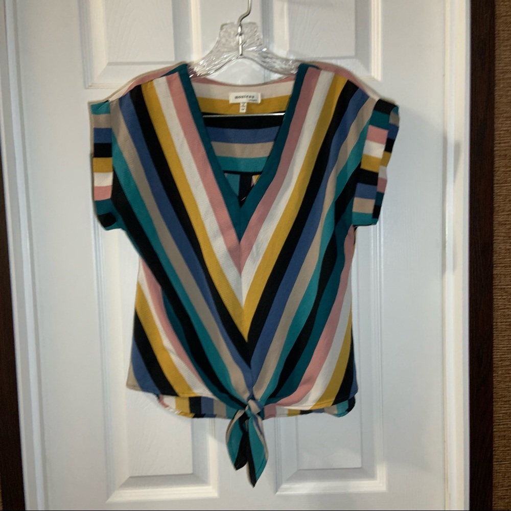 Monteau Multicolor Print V Neck Short Sleeve Blouse M